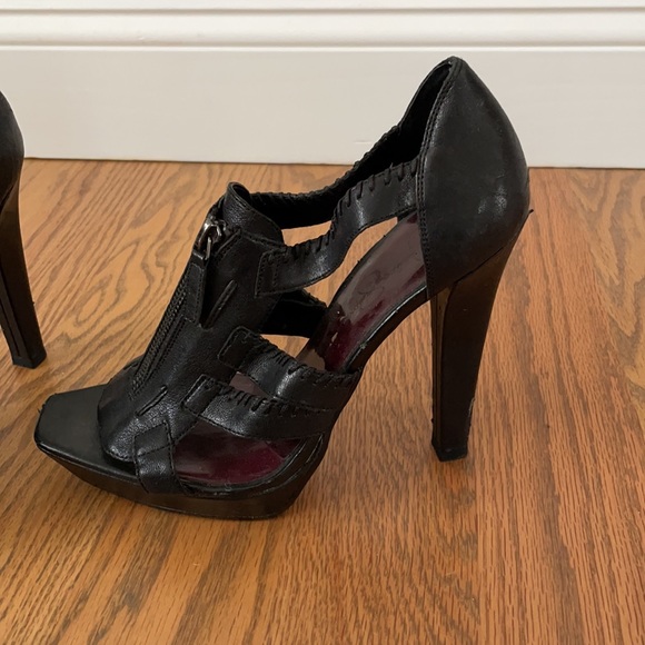 Jessica Simpson striker heel - Picture 3 of 11